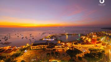 Frette Italian sheets, premium bedding, down duvets, pillow-top beds