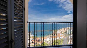 Premier Apartment, 1 Bedroom, Balcony, Ocean View | Beach/ocean view