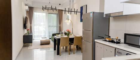 Appartement Deluxe, 1 chambre, balcon, vue ville | Cuisine privée