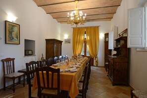 Villa, accessible aux personnes à mobilité réduite | 12 chambres