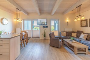 電視、壁爐、音響