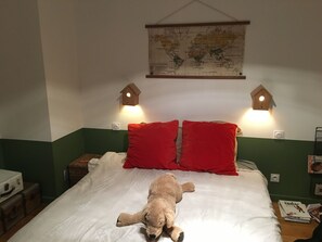 4 chambres, fer et planche à repasser, Wi-Fi, literie fournie