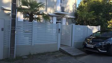 Enceinte de lâhĂ©bergement