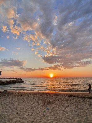 Beach - Beachfront ``Blue Wave SPA Villa`` in a Private Villa Resort (Durrës)