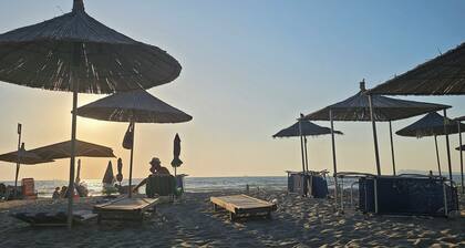 Beachfront Blue Wave Villa in a Private Villa Resort, Qerret Albania