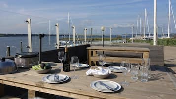 Buiten dineren