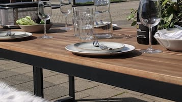 Buiten dineren
