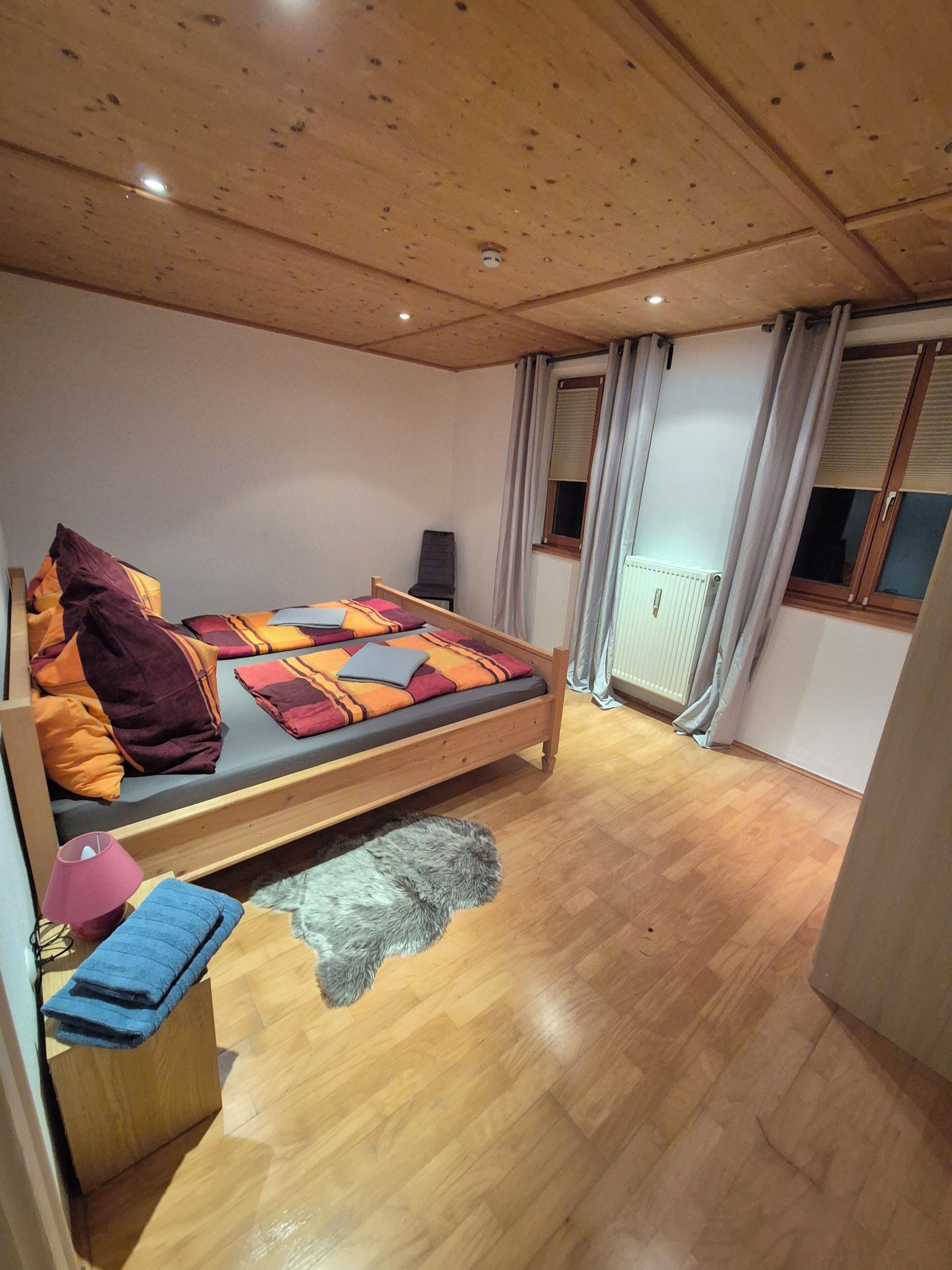 2 habitaciones, escritorio, cuna de viaje y wifi gratis 