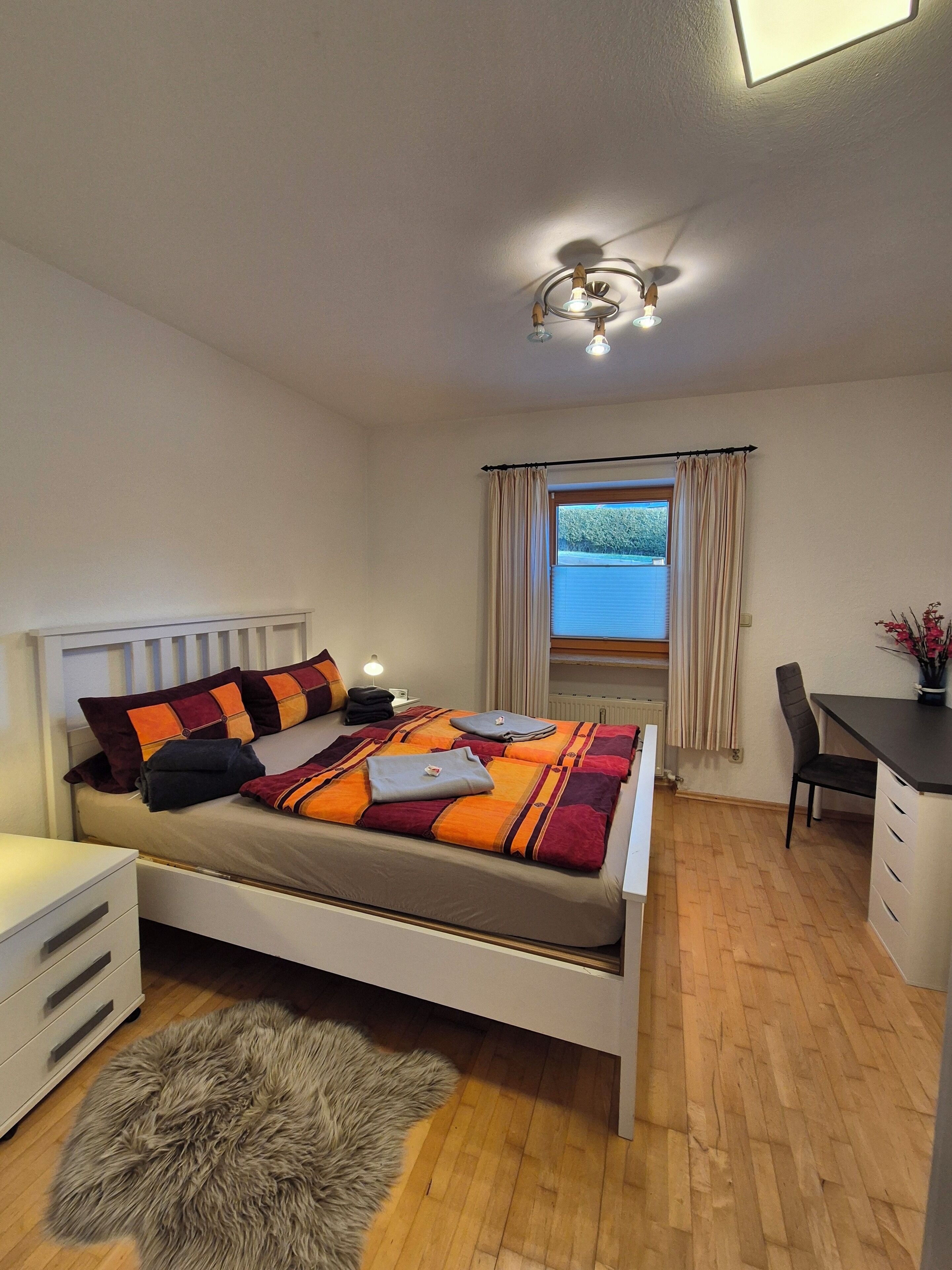 2 bedrooms, desk, travel crib, free WiFi