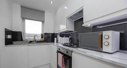 Brighton - Apartment - Sleeps 4 - Balcony
