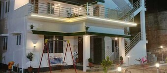 ริธูส์ อินน์