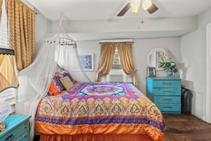 1 bedroom, iron/ironing board, free WiFi, bed sheets