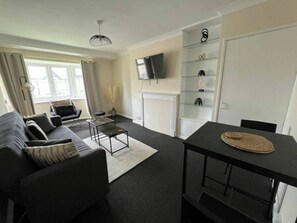 Apartment | Living area