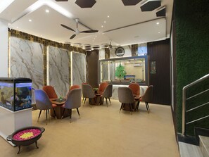 Reception - The Cubic Stays (Chennai)