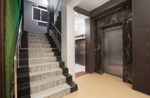 Lift - The Cubic Stays (Chennai)