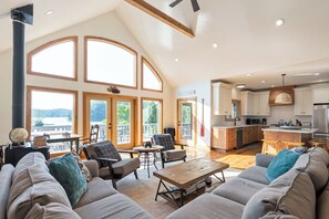 Smart TV, DVD player