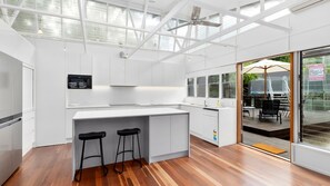 Interior - Beautiful Noosa Heads Family Home (Noosa)