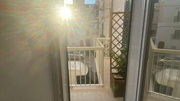 Chambre Triple Confort, balcon, vue ville | Vue depuis le balcon