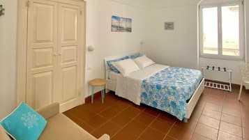 Comfort Triple Room, Balcony, City View | Individually furnished, desk, soundproofing, free WiFi