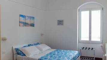 Comfort Triple Room, Balcony, City View | Individually furnished, desk, soundproofing, free WiFi