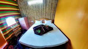 Småhus, privat bad | Skrivebord og wi-fi (inkludert)