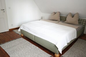 2 bedrooms, iron/ironing board, WiFi, bed sheets - Apartment Arnsdorf (Arnsdorf)