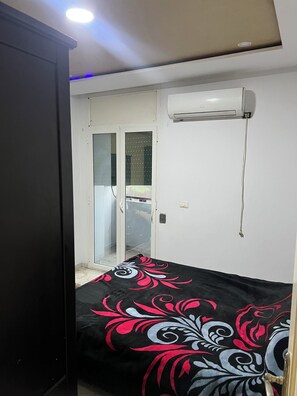 2 bedrooms