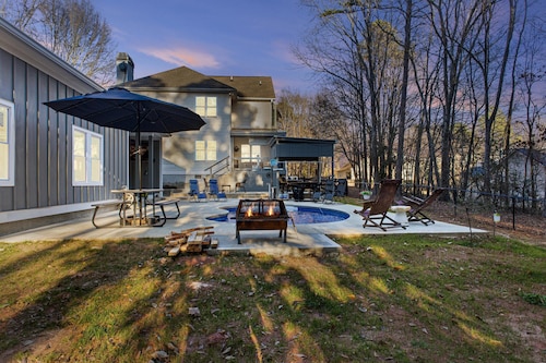 New to Vrbo! Jefferson Poolside Escape w/ pool!