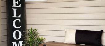 Cozy home minutes from DTW Airport