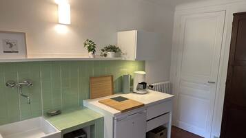 Micro-ondes, four, lave-vaisselle