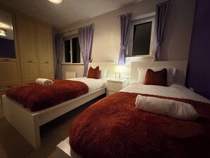 House | 3 bedrooms, iron/ironing board, free WiFi, bed sheets