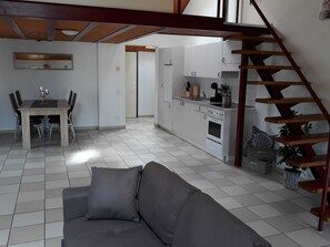 Deluxe Apartment | Private kitchen | Full-size fridge, microwave, oven, stovetop - HOLIDAYS HOMES IL FOLLETTO (Gambarogno)