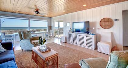 "La Bella Vista" Oceanfront Home with Private Lower-Level Living Space