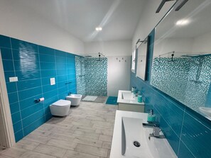 Shower, hair dryer, bidet, towels - Vacation home in the heart of Salento (Capilungo)