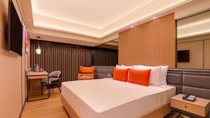 Deluxe Double Room, Balcony, City View | Laptop workspace, iron/ironing board, WiFi (free) - GT Residency (Sohna)