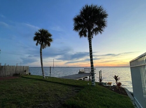 Waterfront Oasis! Private Pier, Walk to Beach