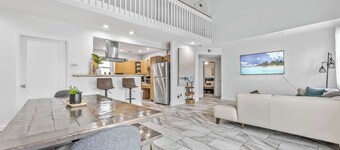 Massive Property With Pool Perfect for Big Groups