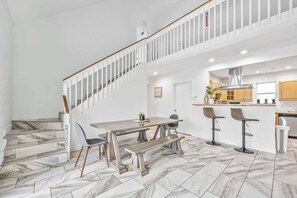 Dining - Entire Waterfront House Steps from the Beach (Cocoa Beach)