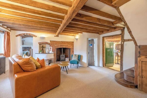 Interior - Cozy 5-Bed Cottage Retreat – Perfect for Families (Stoke Green)