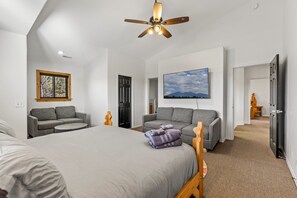 5 bedrooms, iron/ironing board, free WiFi, bed sheets