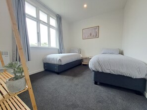 3 bedrooms, iron/ironing board, travel crib, free WiFi - Tainui Charm - Fully renovated, 3 bedrooms (Dunedin)