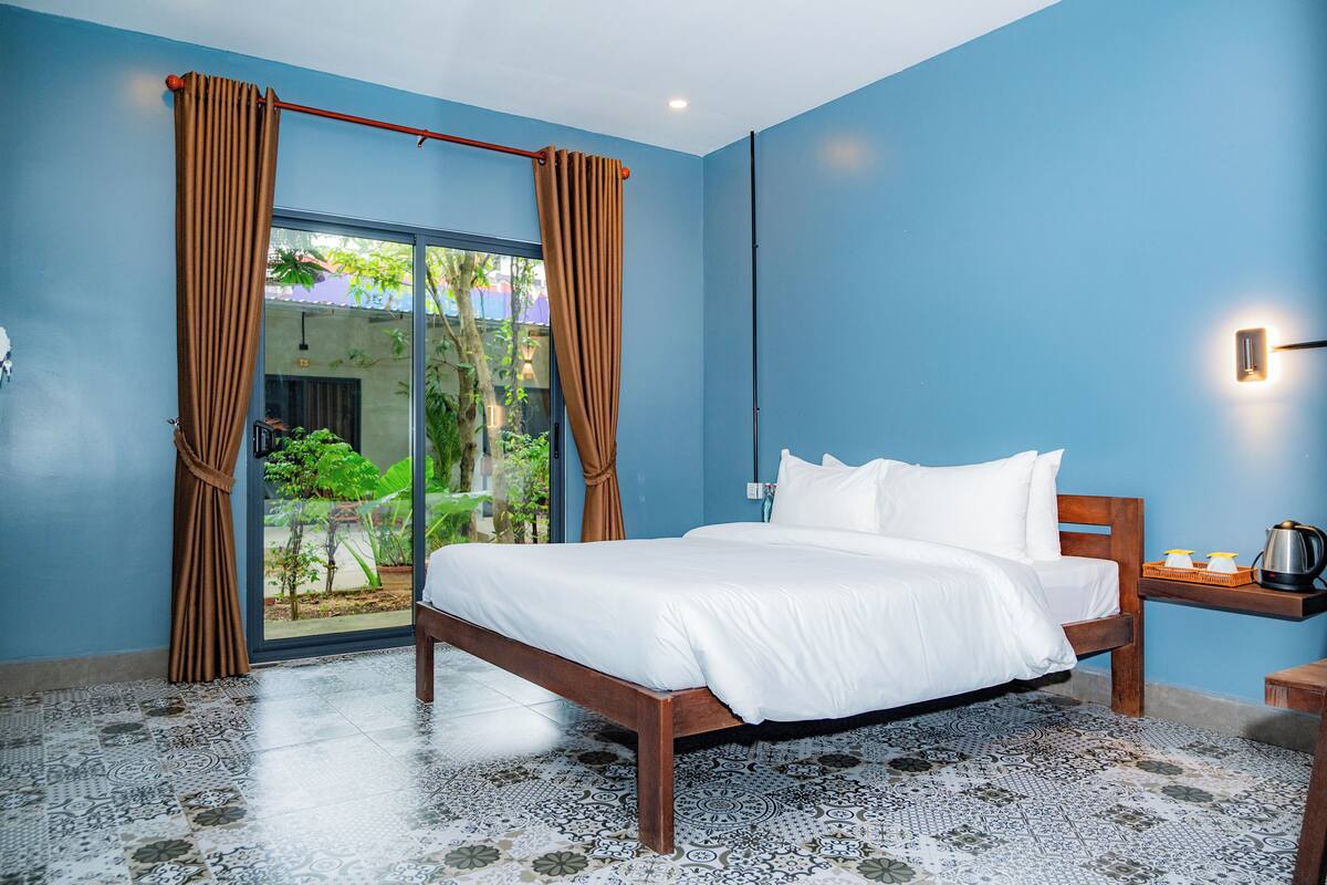 Standard Double Room, Garden View | Individually decorated, free WiFi, bed sheets