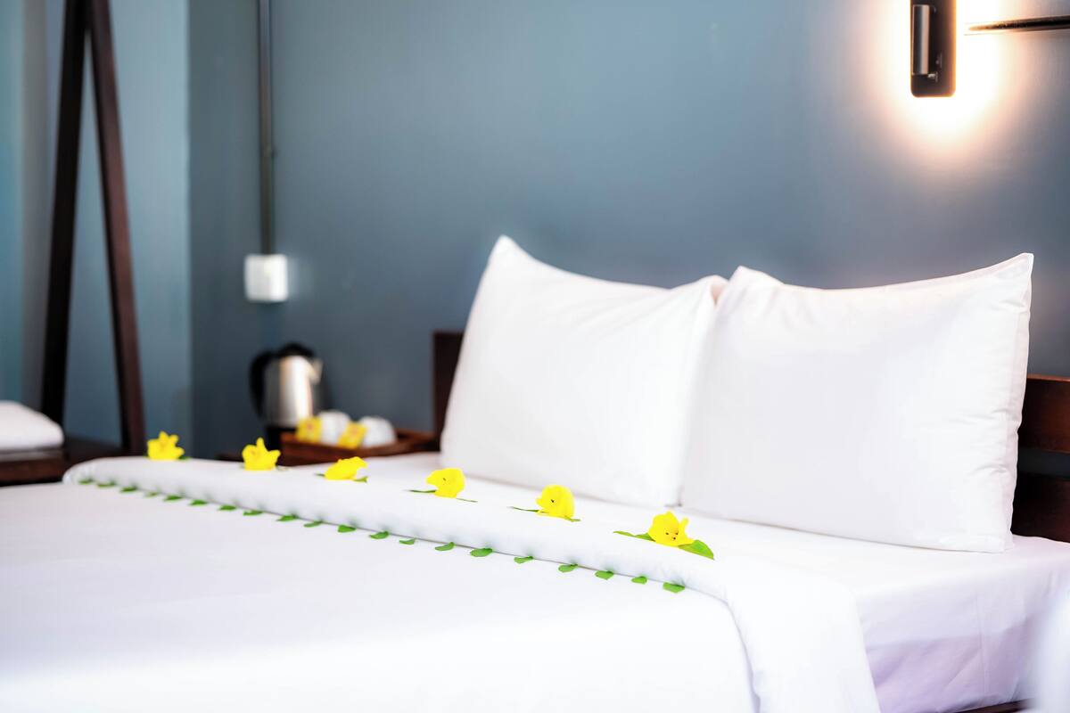Private Standard Bungalow | Free WiFi, bed sheets