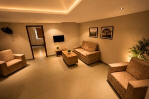 Royal Suite AC | منطقة المعيشة
