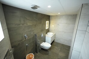Royal Suite AC | حمام