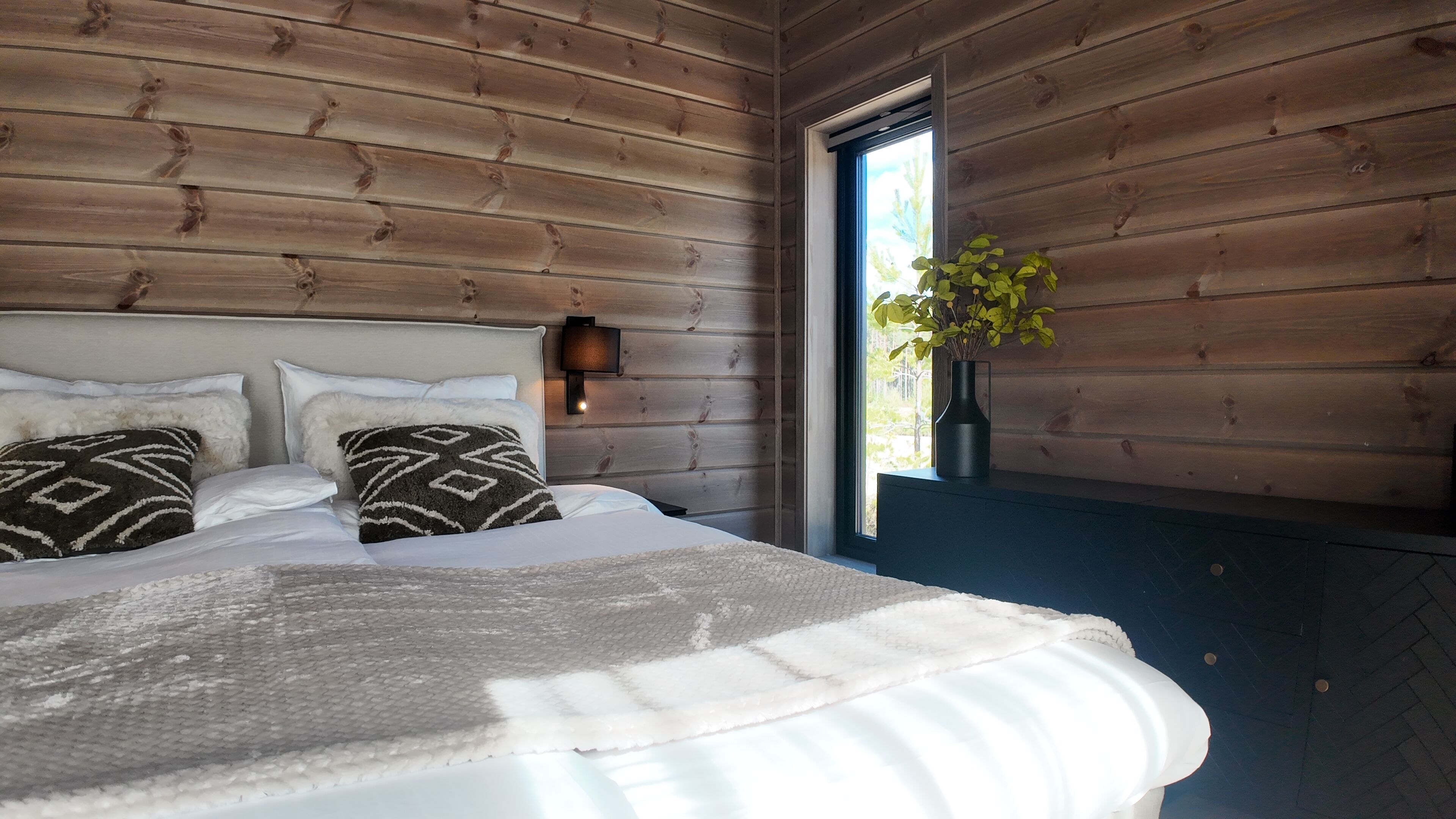 4 habitaciones, tabla de planchar con plancha, cuna de viaje y wifi 