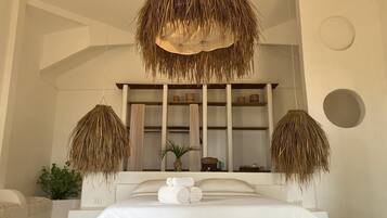 Junior Double Room, Sea View | Desk, WiFi (free), bed sheets