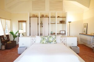 Escritorio y wifi gratis