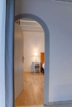 3 habitaciones, tabla de planchar con plancha y wifi gratis 