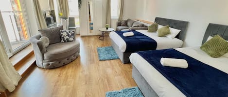 3 bedrooms, iron/ironing board, WiFi